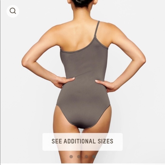 NWT -  Skims Essential One Shoulder Bodysuit in Smoke size 2X/3X - Picture 2 of 7